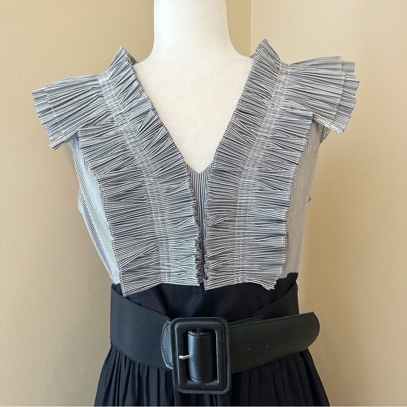 Jessica Howard Ruffle Neck Sleeveless Black White Dress NWT - 12 - Picture 2 of 13